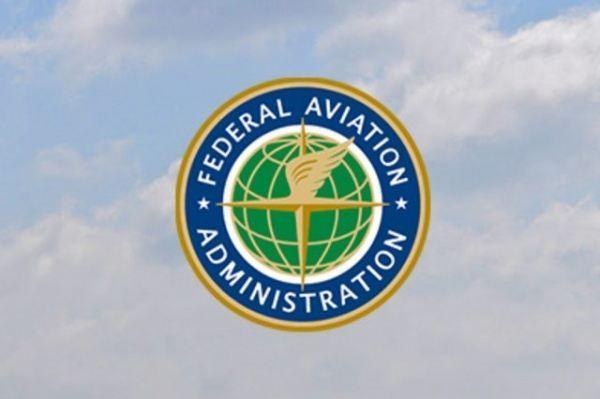 美国联邦航空局（FAA）警告市民，禁止在无人机上配备武器和烟花