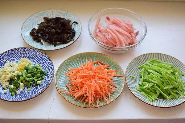 地道的鱼香肉丝做法，只要做到这三关键点，味道不比饭店的差！