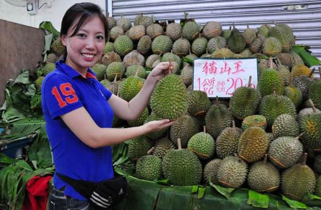 买榴莲去超市，水果店，路边摊和网购，它们到底有什么区别？