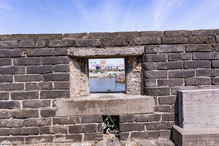 南方保存最完好的荆州古城墙，为何半边城砖半边土？