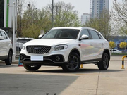 众泰终于对奔驰下手了，炮筒式出风口是精髓，车友：动力像就好了