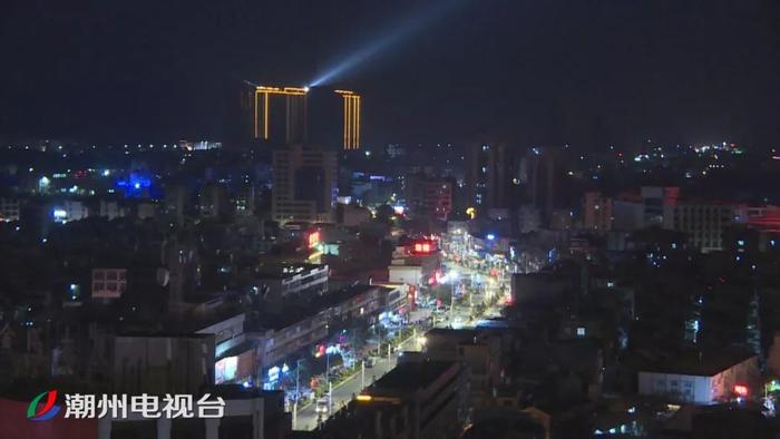 潮州饶平县黄冈夜景美如画，华灯璀璨贺新春