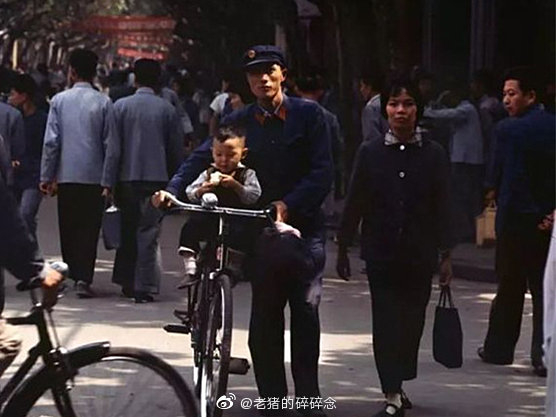 老照片|七八十年代的中国by.法国摄影师 bruno barbey
