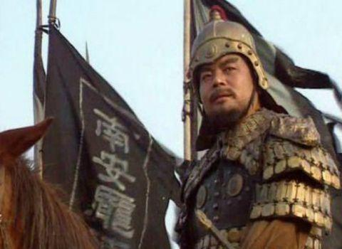 投降的将领很多，只有于禁成为耻辱，不是庞德的对比是他言行不一