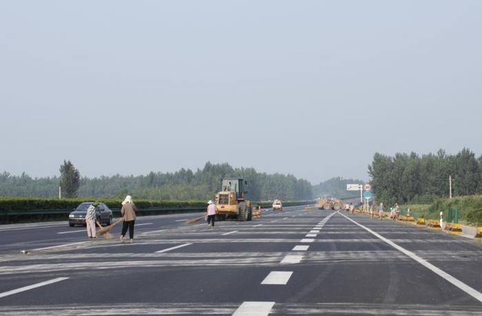 陕西平镇高速正在积极施工，投资112亿元，预计2020年通车