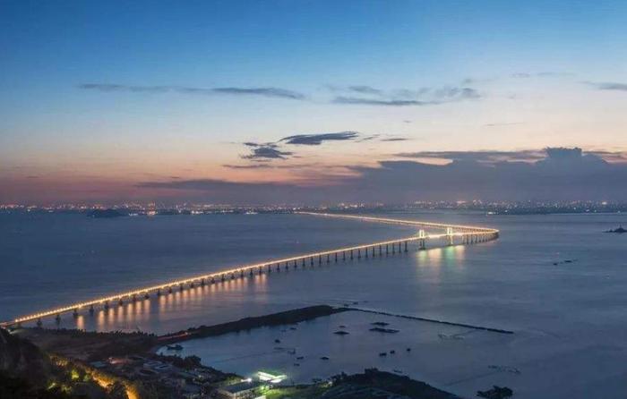 广东东雷高速正在施工，投资约52亿，沿线城镇迎来新机遇
