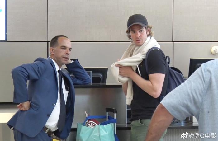 安德鲁·加菲尔德8月29日在洛杉矶国际机场。 seen at LAX