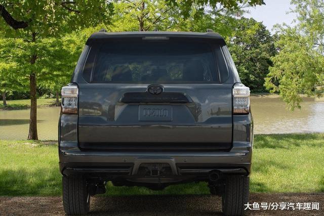 新款丰田4Runner亮相, 配4.0L V6+全时四驱, 外观霸气, 空间大