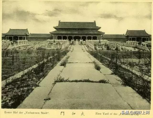 珍贵老照片：100多年前的故宫和北京城，跟电视演的不