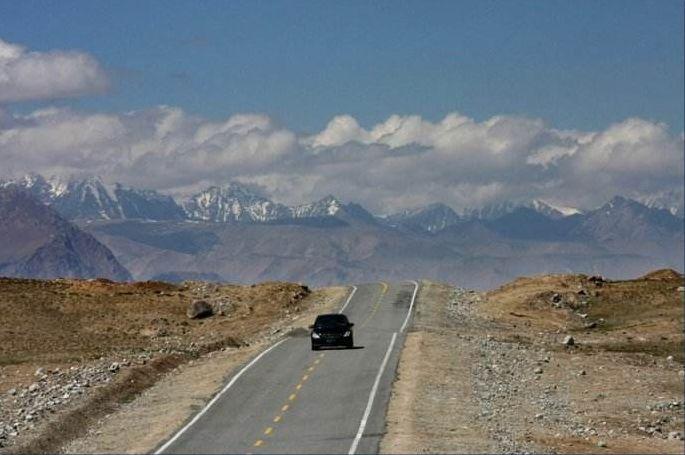 世界上最荒凉的公路，没有任何指示牌，3200公里仅2个加油站！