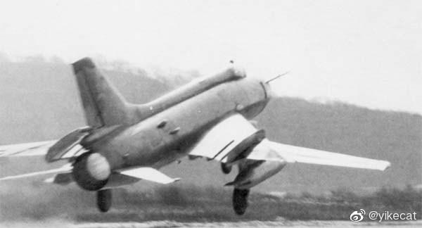 Сухой Су-17M（C-32M）/Sukhoi Su-17M（S-32M）歼击轰炸机