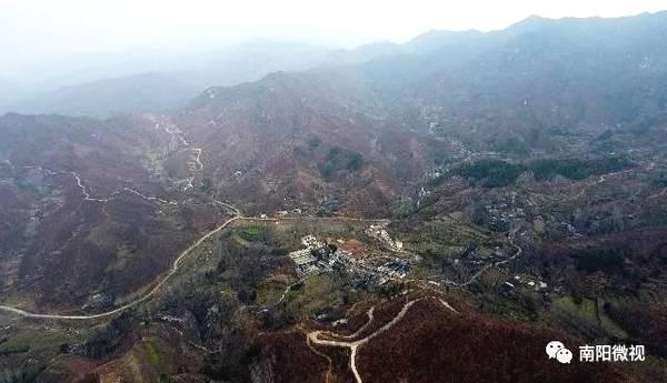 2018《感动中国人物》：21岁到39岁，张玉滚老师在这里坚守了18年