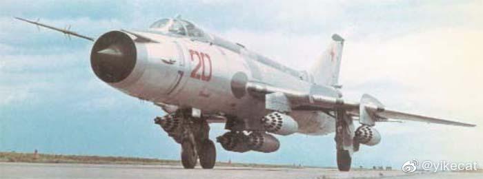 Сухой Су-17M（C-32M）/Sukhoi Su-17M（S-32M）歼击轰炸机
