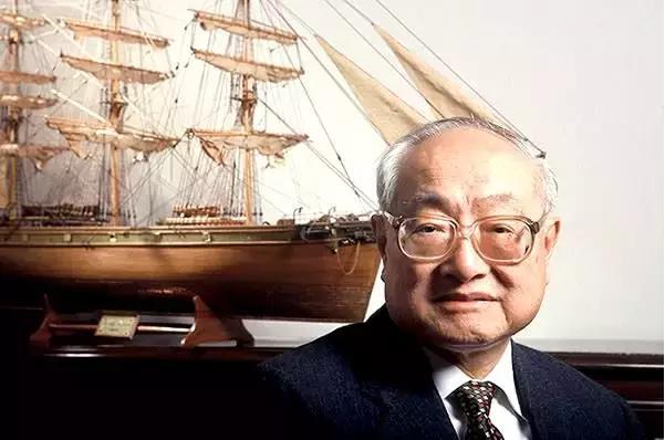 与包玉刚齐名，“香港最后一个船王”一只木浆摇出富过四代传奇