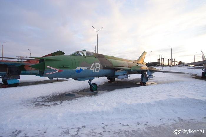 Сухой Су-17M（C-32M）/Sukhoi Su-17M（S-32M）歼击轰炸机