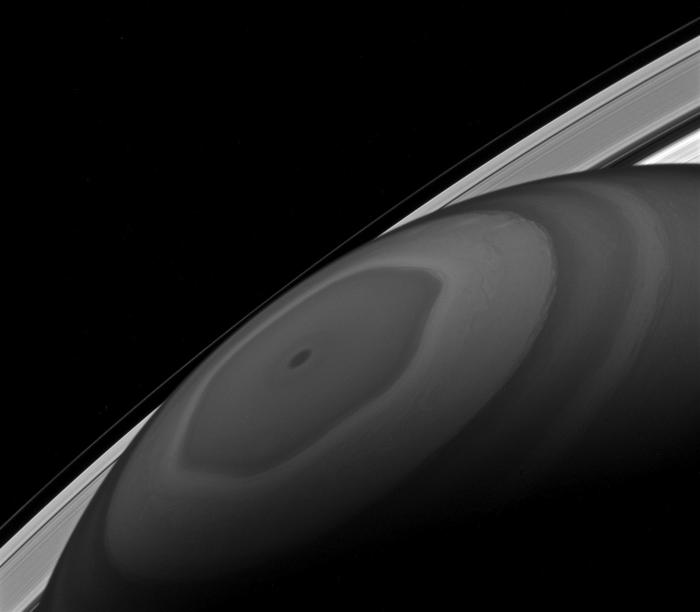 卡西尼号陨落土星，这28张高清组图见证了它20年间的任务细节