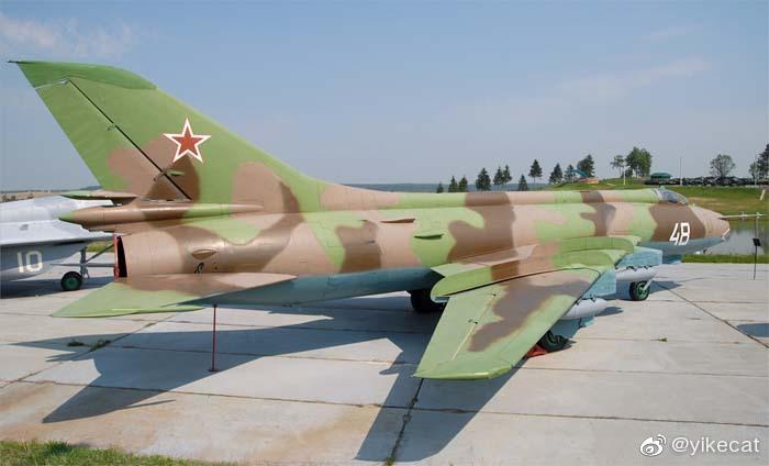 Сухой Су-17M（C-32M）/Sukhoi Su-17M（S-32M）歼击轰炸机