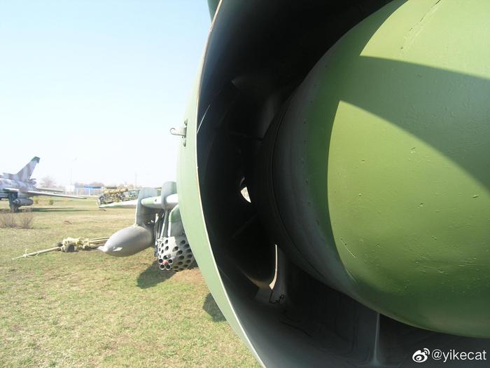 Сухой Су-17M（C-32M）/Sukhoi Su-17M（S-32M）歼击轰炸机