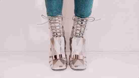 雪地棉大势已去，今年流行穿“绑带靴”，精致实用又高级