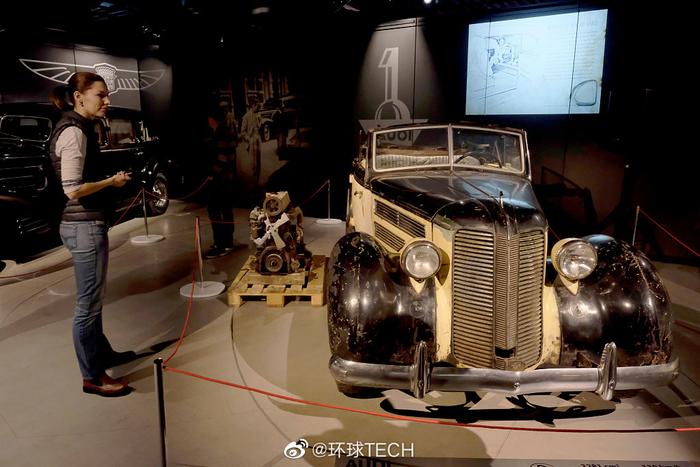 近日，拉脱维亚里加汽车博物馆举行“车库”展览