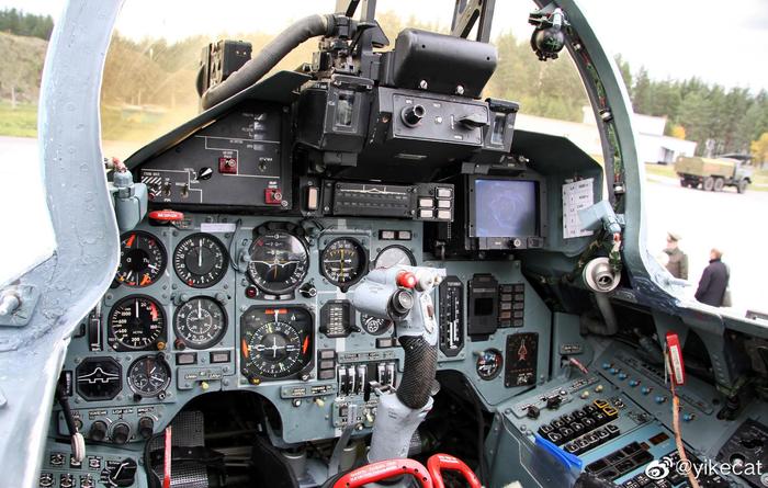 Сухой Су-27/Sukhoi Su-27系列战斗机——综述