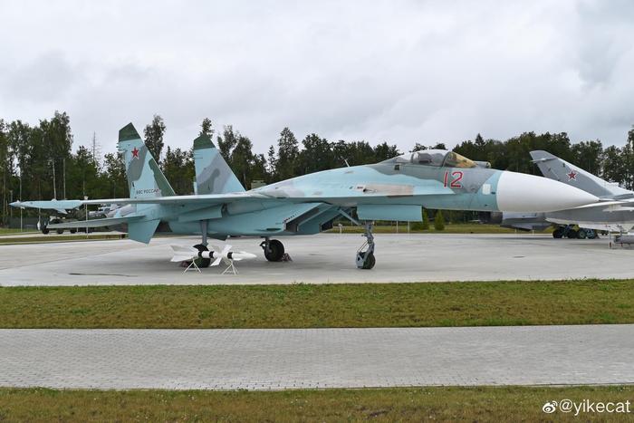 Сухой Су-27/Sukhoi Su-27系列战斗机——综述