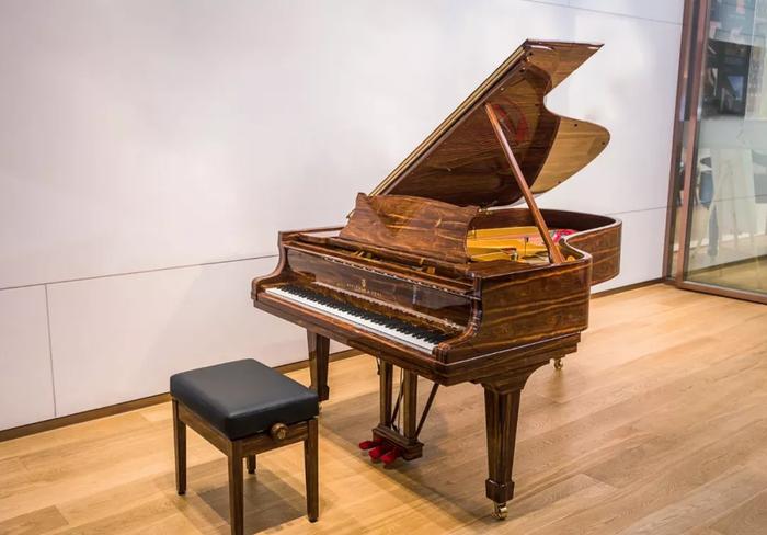 藏家故事丨全家的礼物，Steinway施坦威钢琴，世代相传的臻品