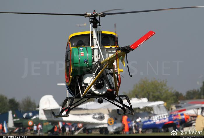 跨越两国的传奇——Sikorsky S-300C/Schweizer RSG 300（一）