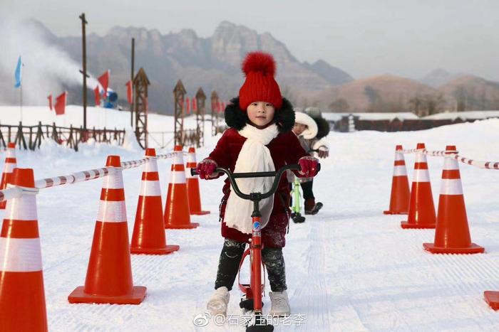 冰天雪地闹新春  红红火火过大年 2019狼牙山雪村欢乐中国年精彩粉呈