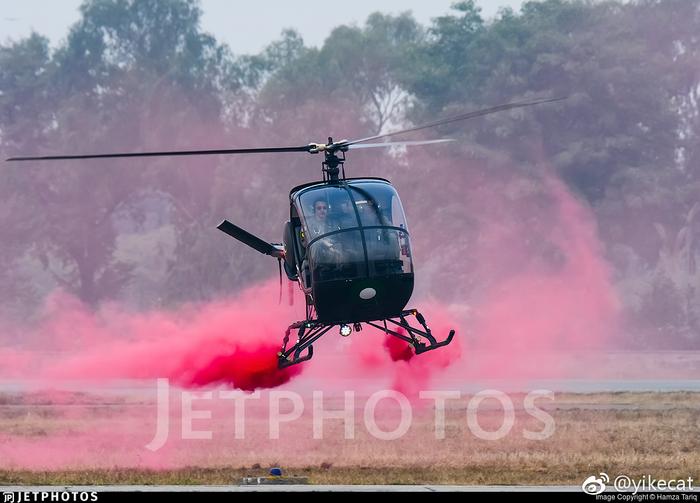 跨越两国的传奇——Sikorsky S-300C/Schweizer RSG 300（一）