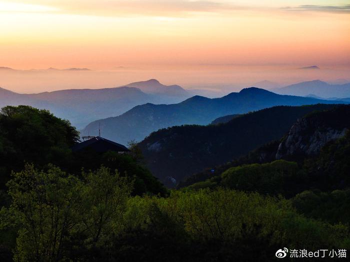 山东沂蒙山不是一座山，龟蒙山却有龟，来过的人都知道，此言不假