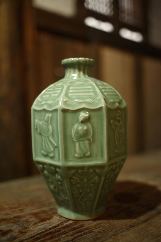 花瓶 和田绿玉梅瓶。花入 花瓶 和田绿玉梅瓶。花入 和田白玉梅花瓶- 中国古玉网