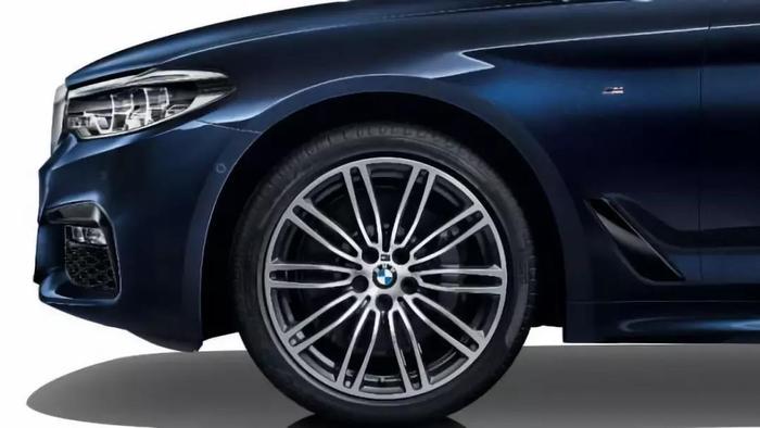 BMW 5系——时不我待，从不止步