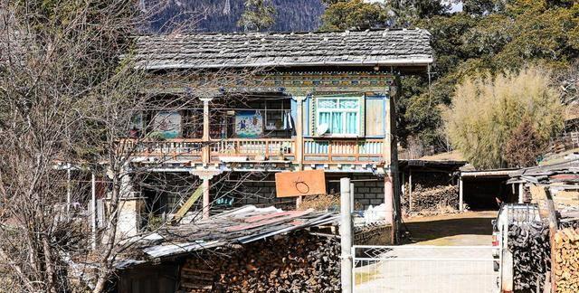 走进西藏，古老朴素的藏族民居和现代建筑，打开你的新视野