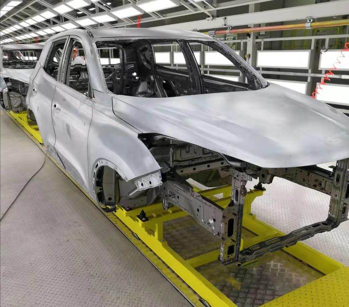 量产在即，凯翼FX11白车身于新智慧工厂下线