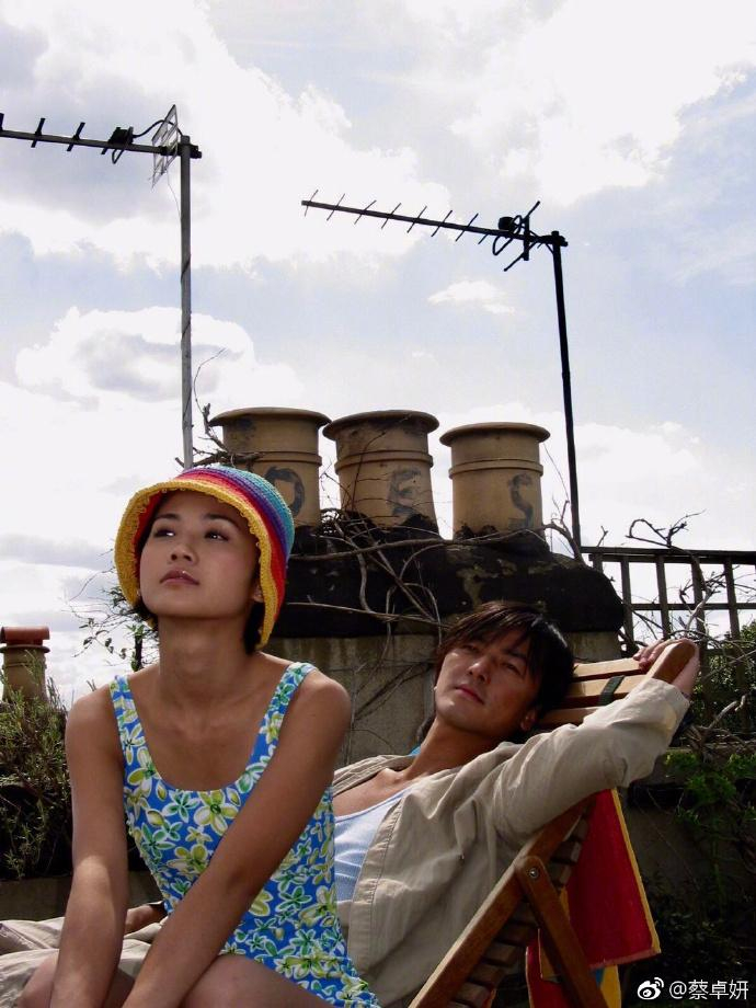 阿Sa与郑伊健罕见合体,勾起一波回忆杀,年龄差有了明显对比