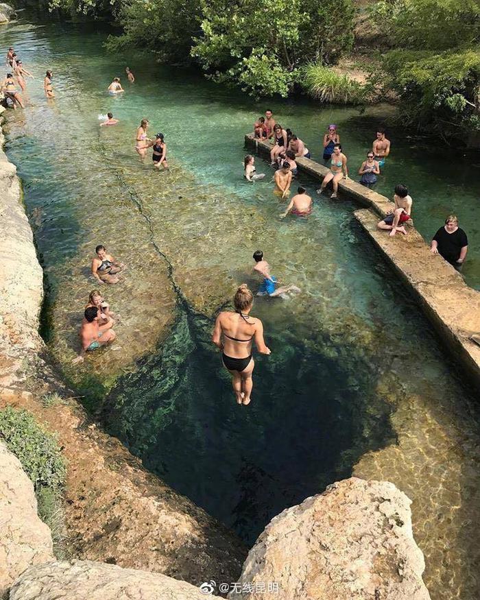 美国德克萨斯州著名景点，多年生岩溶泉Jacob’s Well