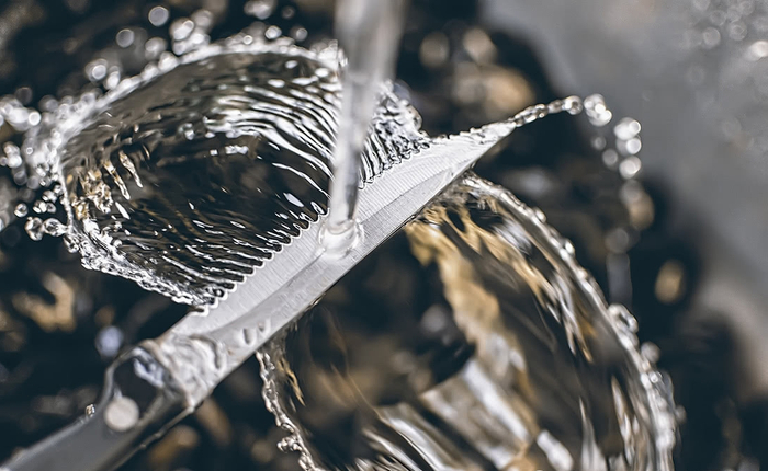 世界上做刀最好的钢材是什么？