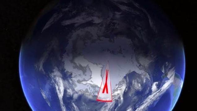 Google地球转到南极出现“巨大红色X”, 网友称: 地心的洞?