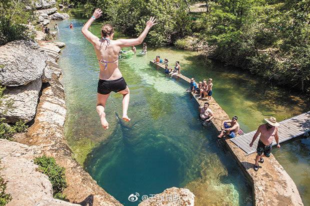 美国德克萨斯州著名景点，多年生岩溶泉Jacob’s Well