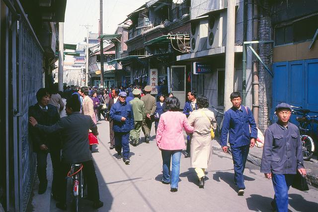 八十年代北京崇文区，古老的商业街市