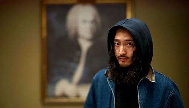 太激情!王传君、章宇深夜上演男男激情吻戏,电影都不敢这样拍!