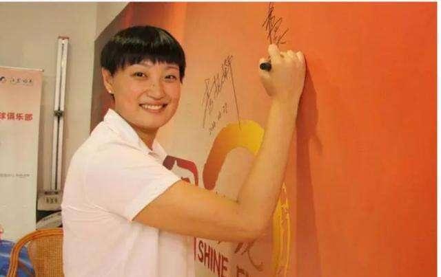 喜讯！中国女排又一奥运冠军加盟教练组，她或成郎导头号接班人