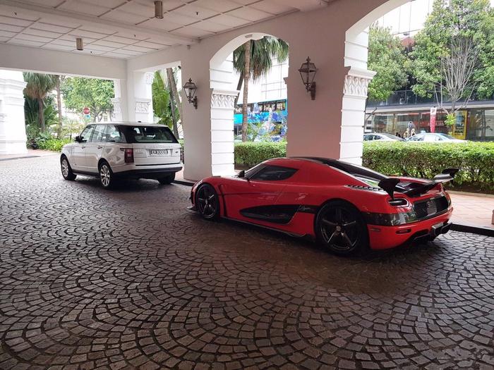 新加坡就1台的科尼赛克，车主是中国人，大家都喊他百亿发