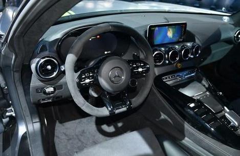 奔驰高性能车型AMG GT PRO正式发布