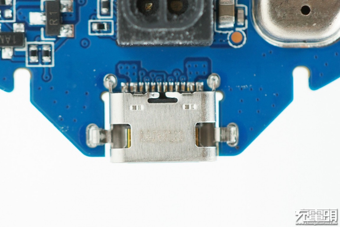 手机传感器怎么清理 w700d1q75cms.jpg