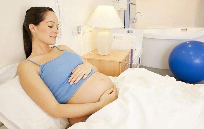 孕妈腹痛的时候考虑2原因，准妈妈不要疏忽