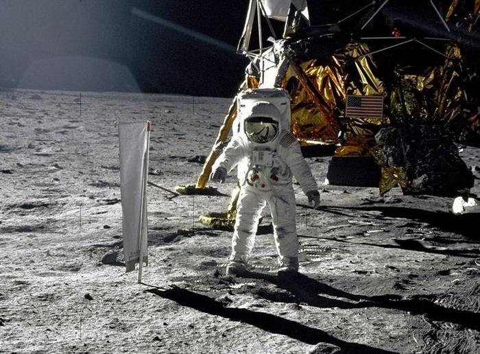 50年前NASA登月不为人知的故事！科学家对月球岩石进行生命测试