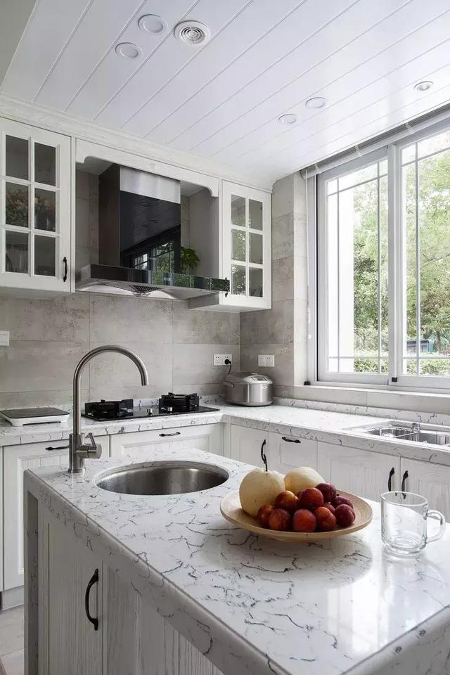 橱柜柜体和柜门用什么材料好？听金牌木工全面分析，这次真受用了