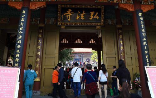 广东省许愿祈福：哪4个寺庙香火最鼎盛、最灵验、风水最好？